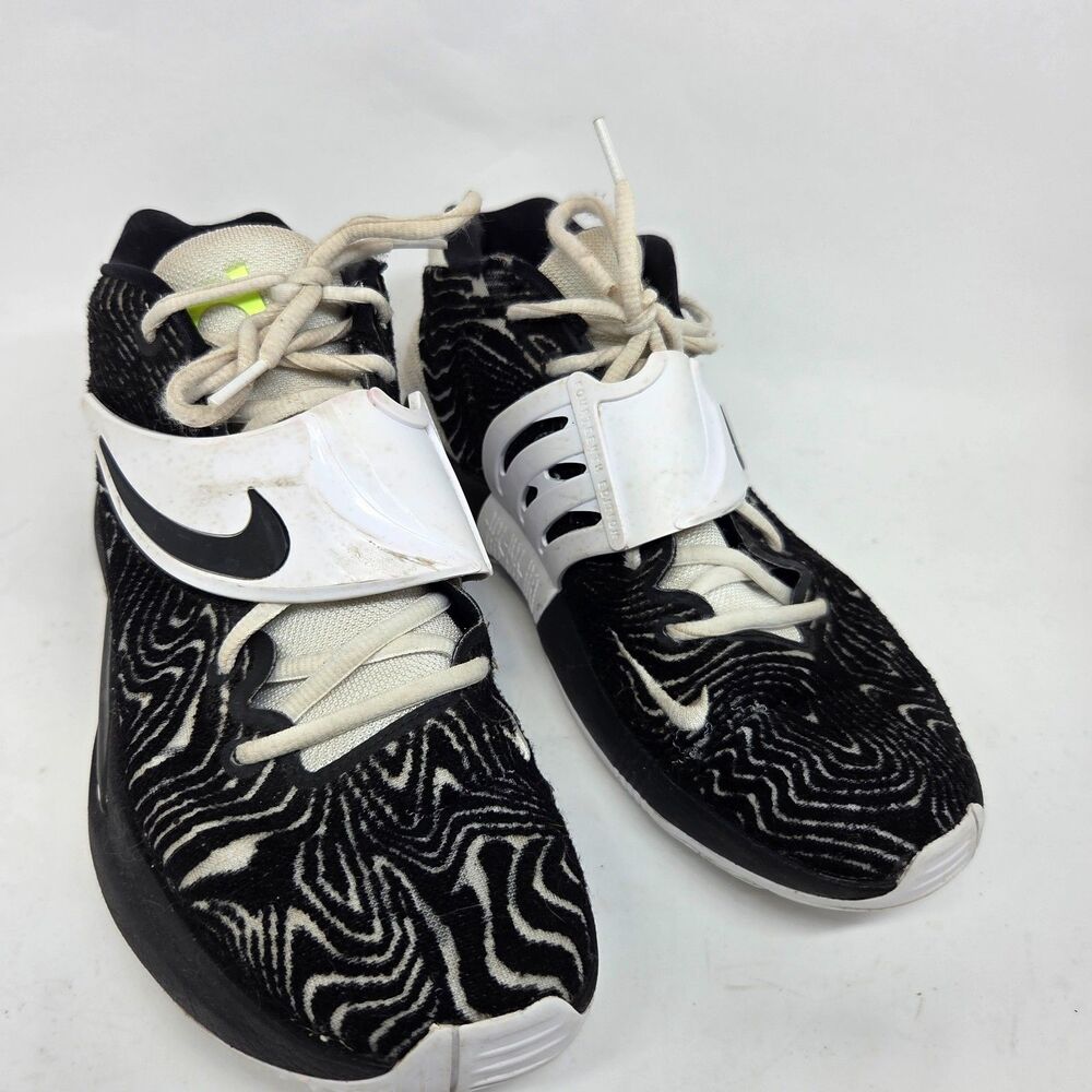 Nike DA7850-003 Mens KD 14 Kevin Durant Basketball Sneakers Size US 9 EUR 42.5
